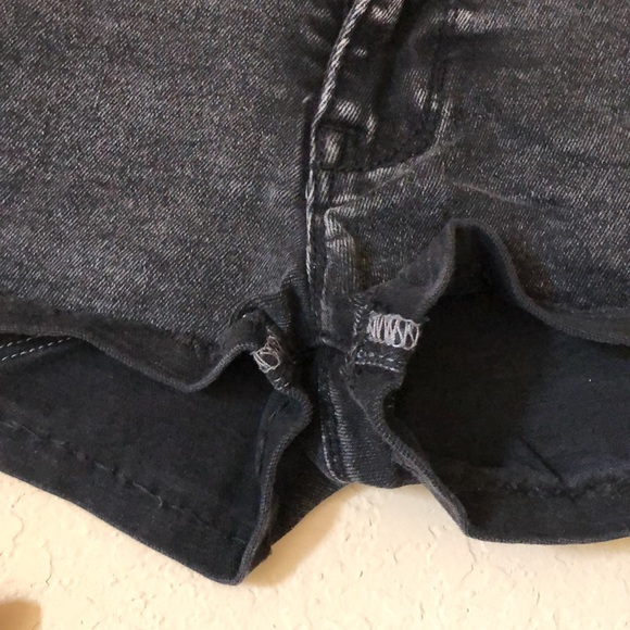 Bullhead shorts (size 3) - Picture 7 of 9